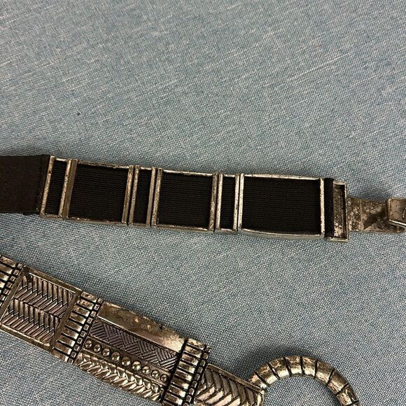 CHICO'S Limenta Stretch Belt Silver Hook Buckle Genuine Leather Size M/L - Picture 3 of 5